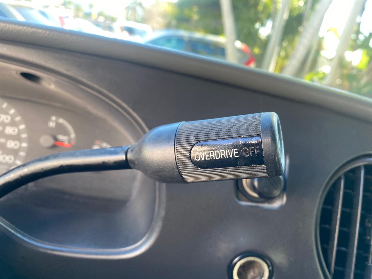 2003 Ford Econoline Cargo Van E 250 SUPER CARGO LOW MILES 67,419 Pompano Beach FL