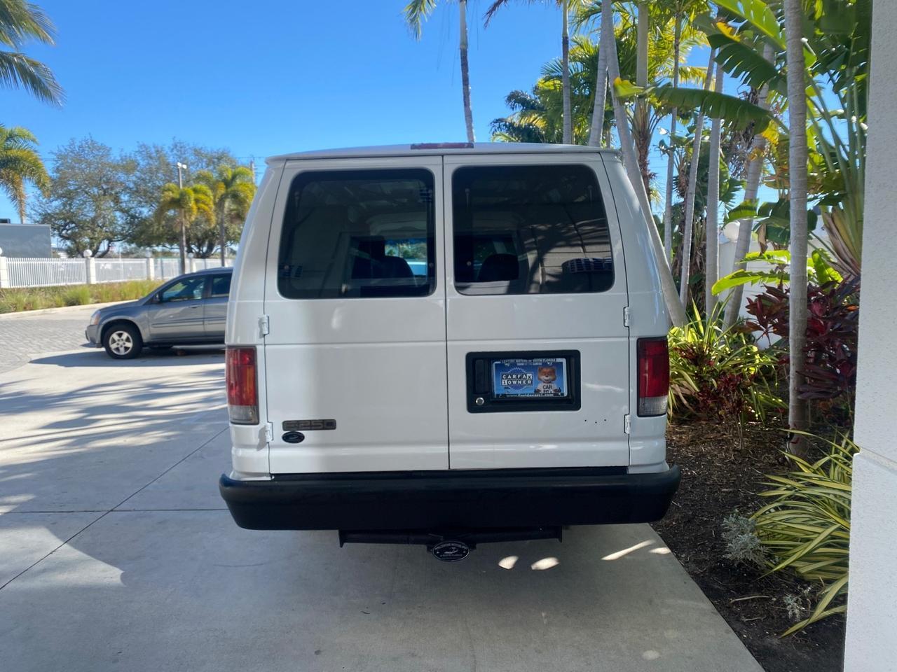 2003 Ford Econoline Cargo Van E 250 SUPER CARGO LOW MILES 67,419 Pompano Beach FL