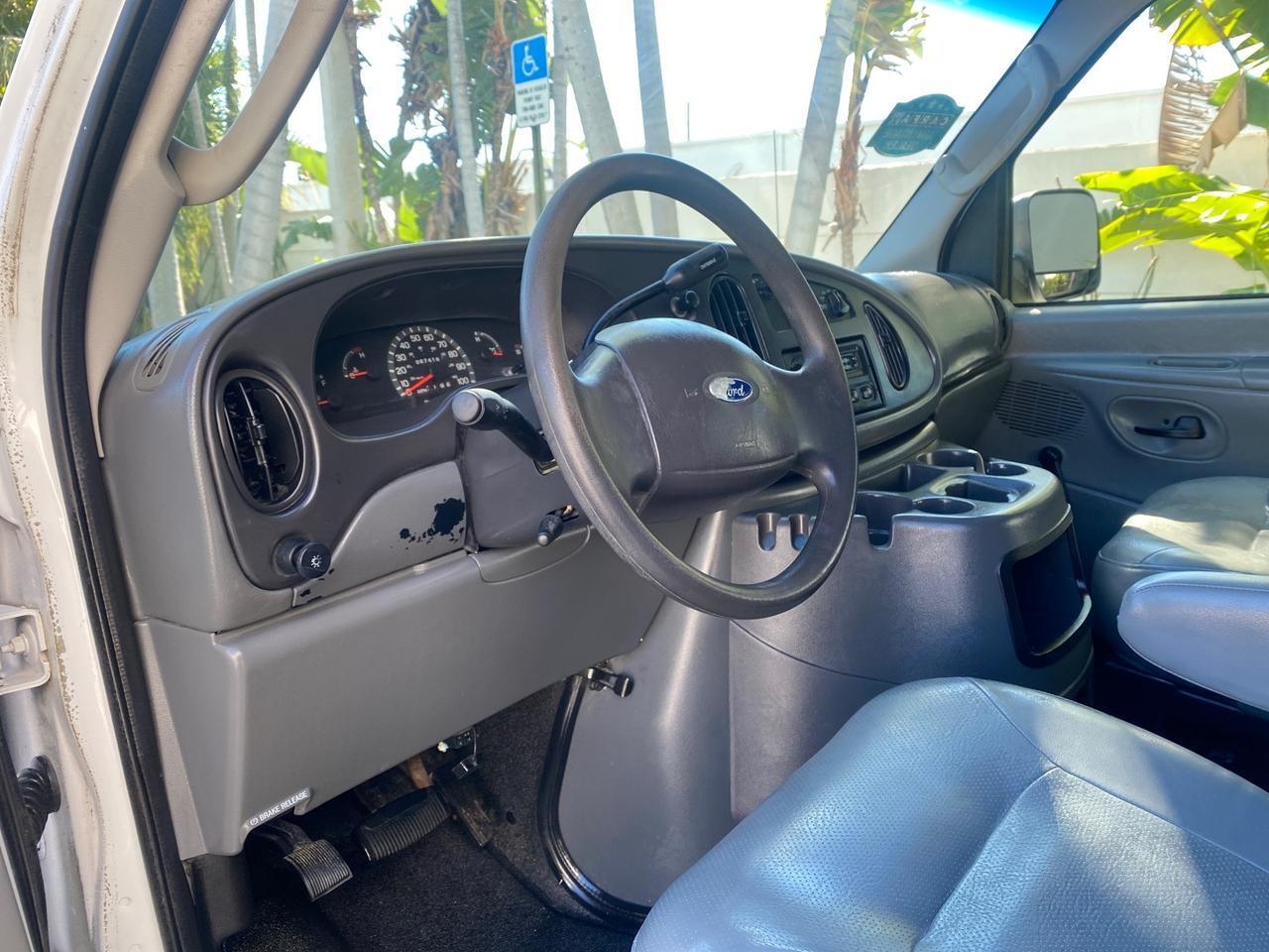 2003 Ford Econoline Cargo Van E 250 SUPER CARGO LOW MILES 67,419 Pompano Beach FL