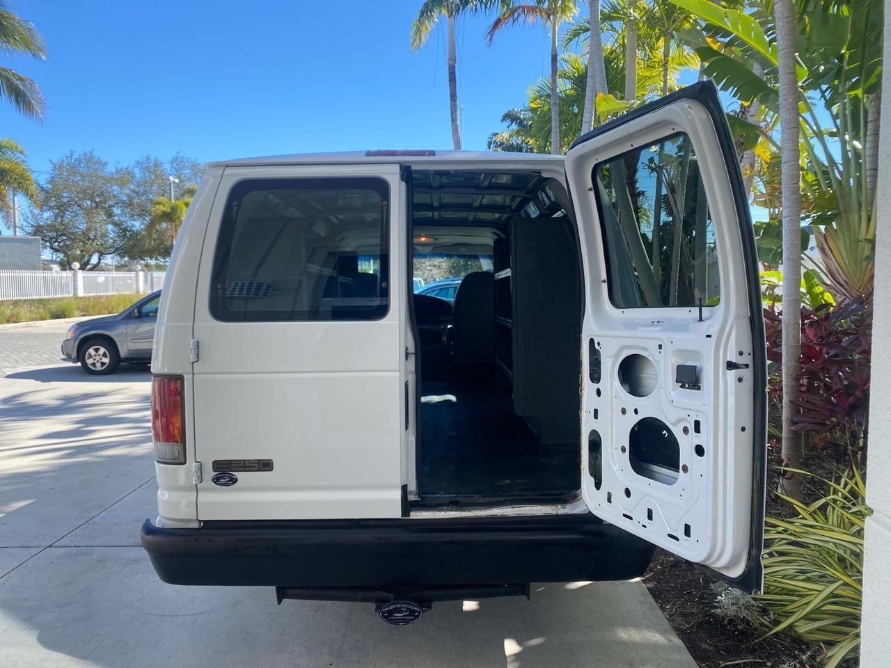 2003 Ford Econoline Cargo Van E 250 SUPER CARGO LOW MILES 67,419 Pompano Beach FL