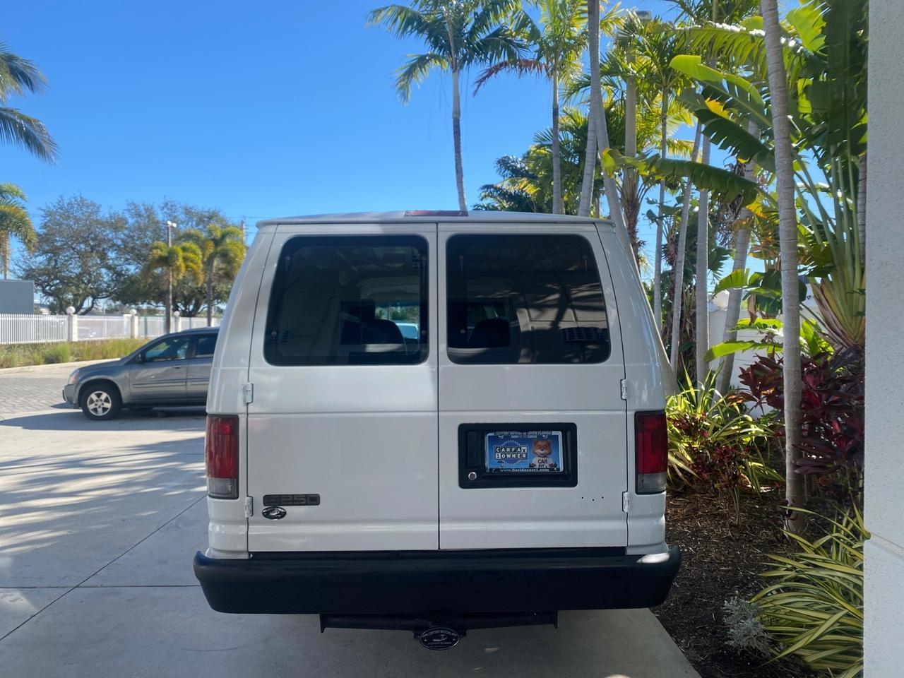2003 Ford Econoline Cargo Van E 250 SUPER CARGO LOW MILES 67,419 Pompano Beach FL