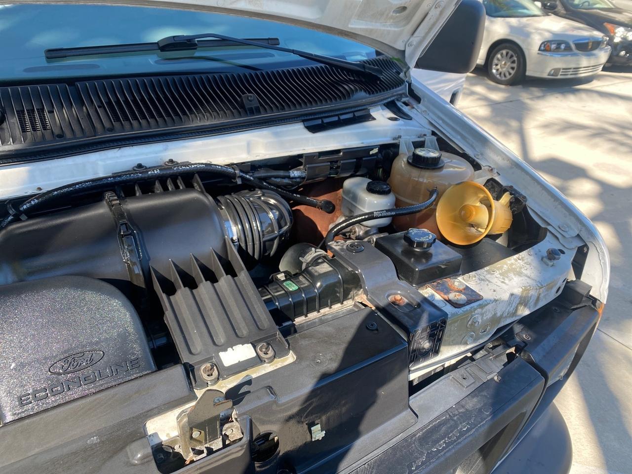 2003 Ford Econoline Cargo Van E 250 SUPER CARGO LOW MILES 67,419 Pompano Beach FL