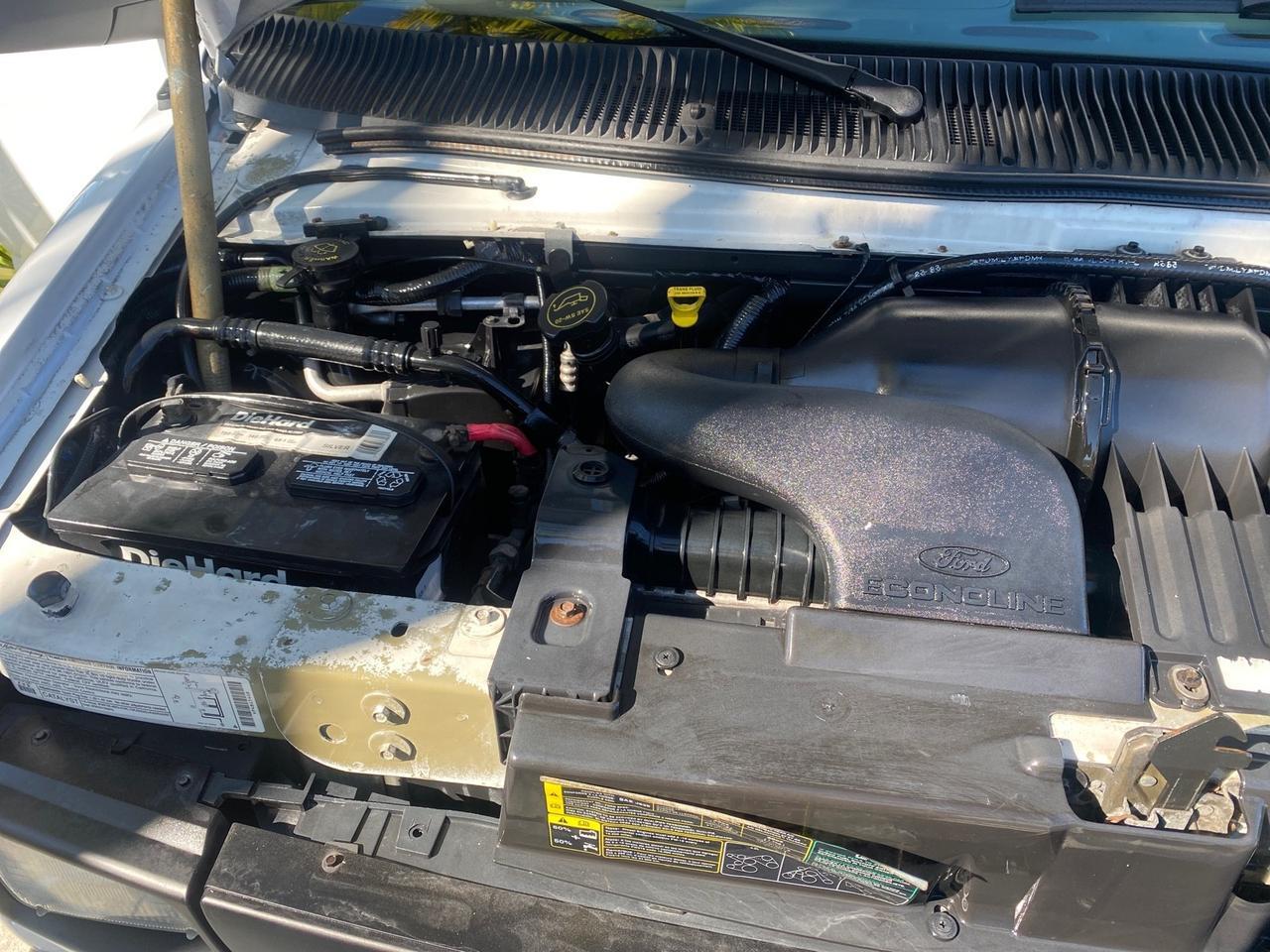 2003 Ford Econoline Cargo Van E 250 SUPER CARGO LOW MILES 67,419 Pompano Beach FL