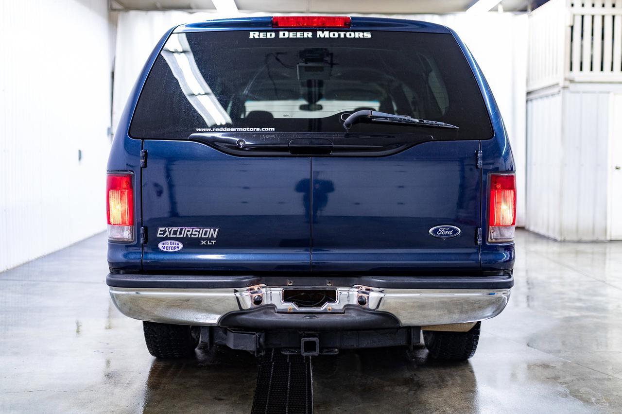 2003 Ford Excursion 4X4 XLT PSeat 3rd Row Red Deer AB