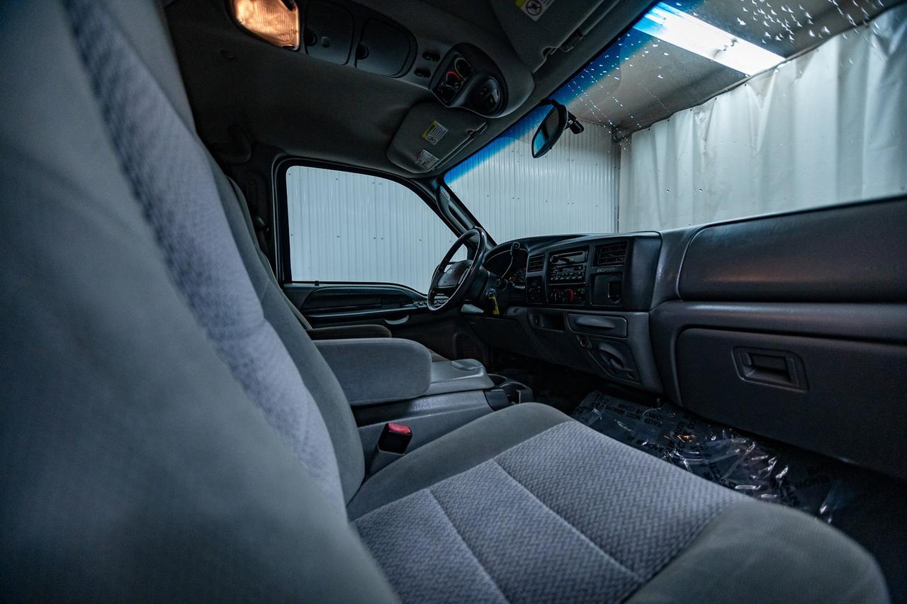 2003 Ford Excursion 4X4 XLT PSeat 3rd Row Red Deer AB