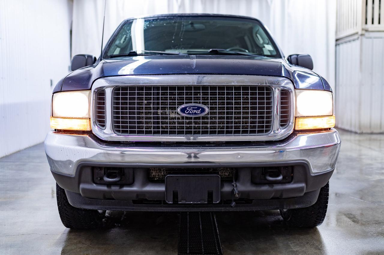 2003 Ford Excursion 4X4 XLT PSeat 3rd Row Red Deer AB