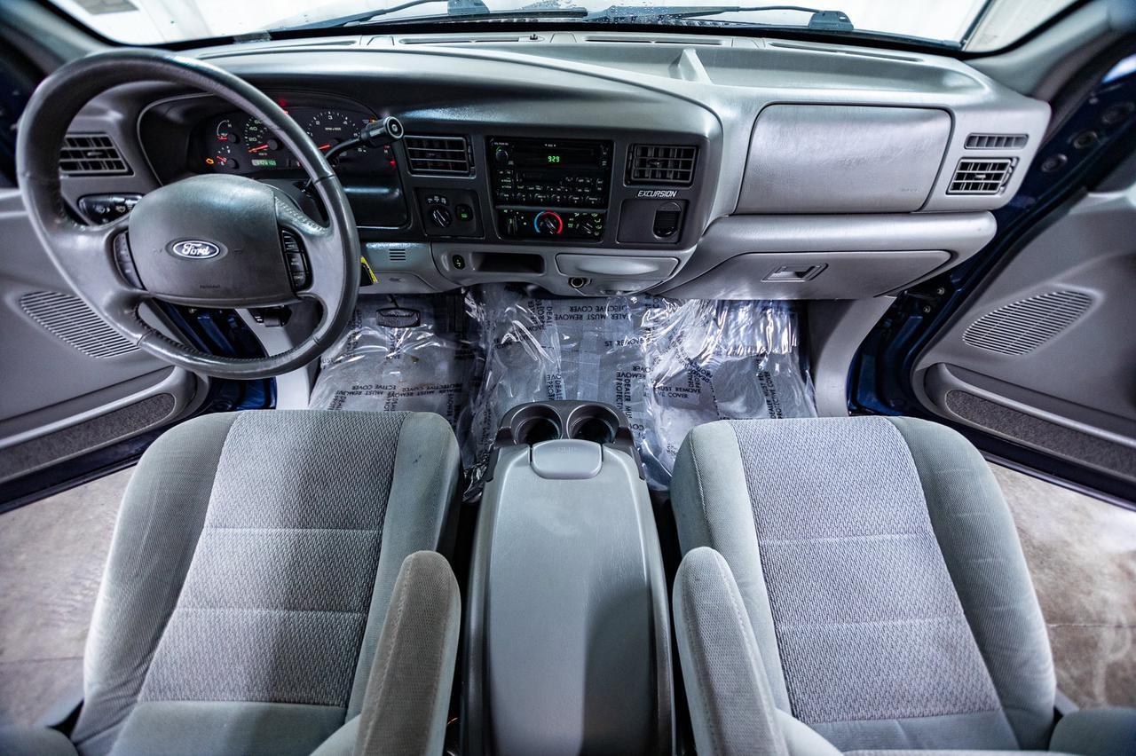 2003 Ford Excursion 4X4 XLT PSeat 3rd Row Red Deer AB