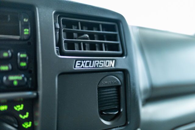 2003 Ford Excursion 4X4 XLT PSeat 3rd Row Red Deer AB