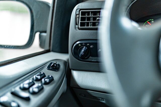 2003 Ford Excursion 4X4 XLT PSeat 3rd Row Red Deer AB