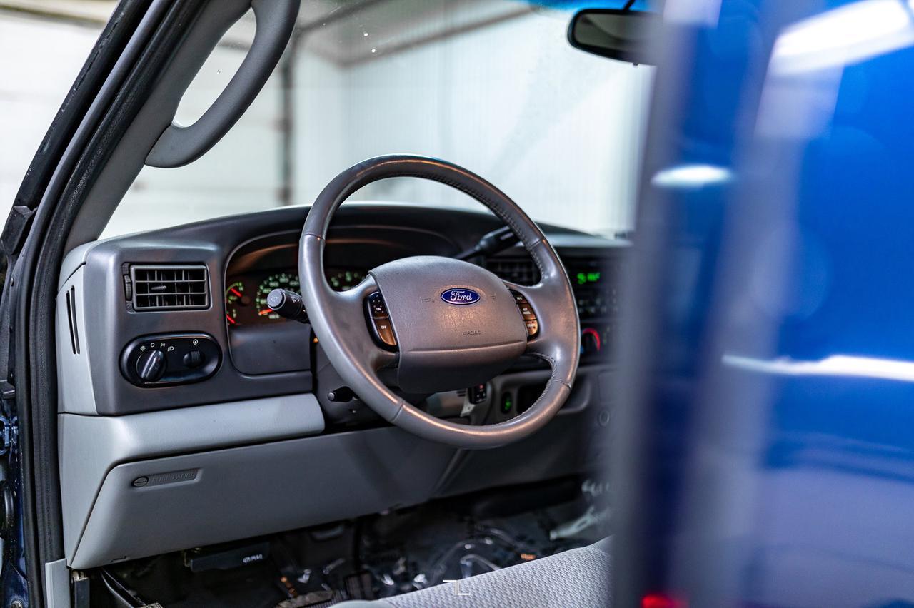 2003 Ford Excursion 4x4 XLT PSeat Winch Red Deer AB