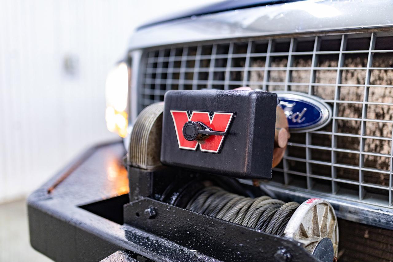 2003 Ford Excursion 4x4 XLT PSeat Winch Red Deer AB