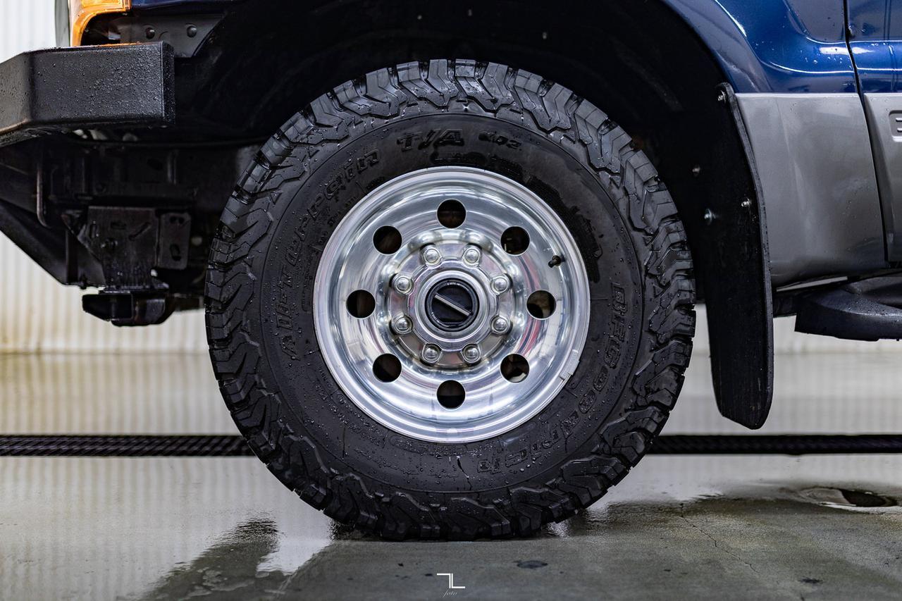2003 Ford Excursion 4x4 XLT PSeat Winch Red Deer AB