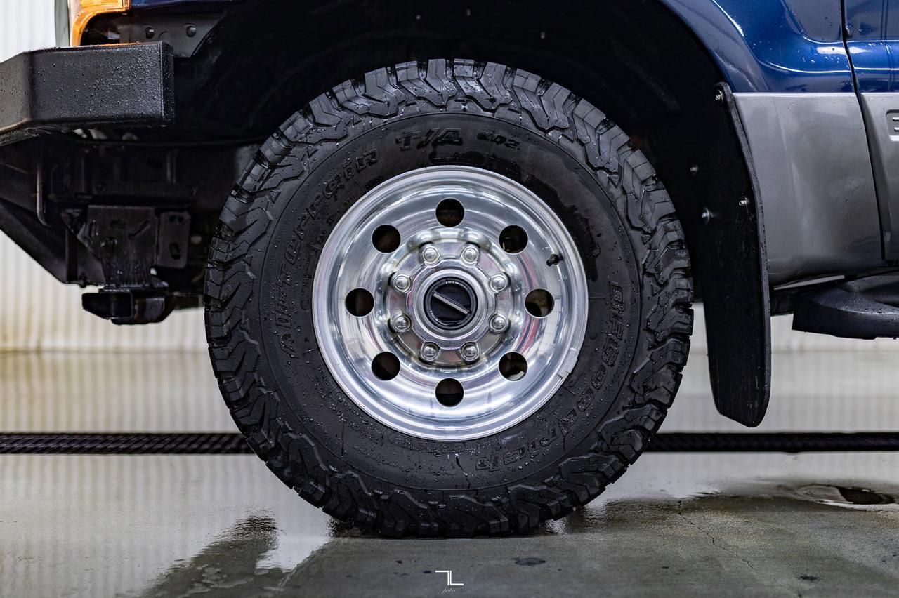 2003 Ford Excursion 4x4 XLT PSeat Winch Red Deer AB