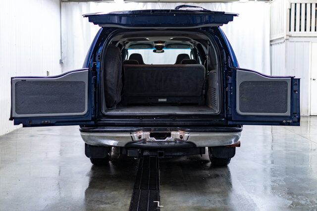 2003 Ford Excursion 4x4 XLT PSeat Winch Red Deer AB