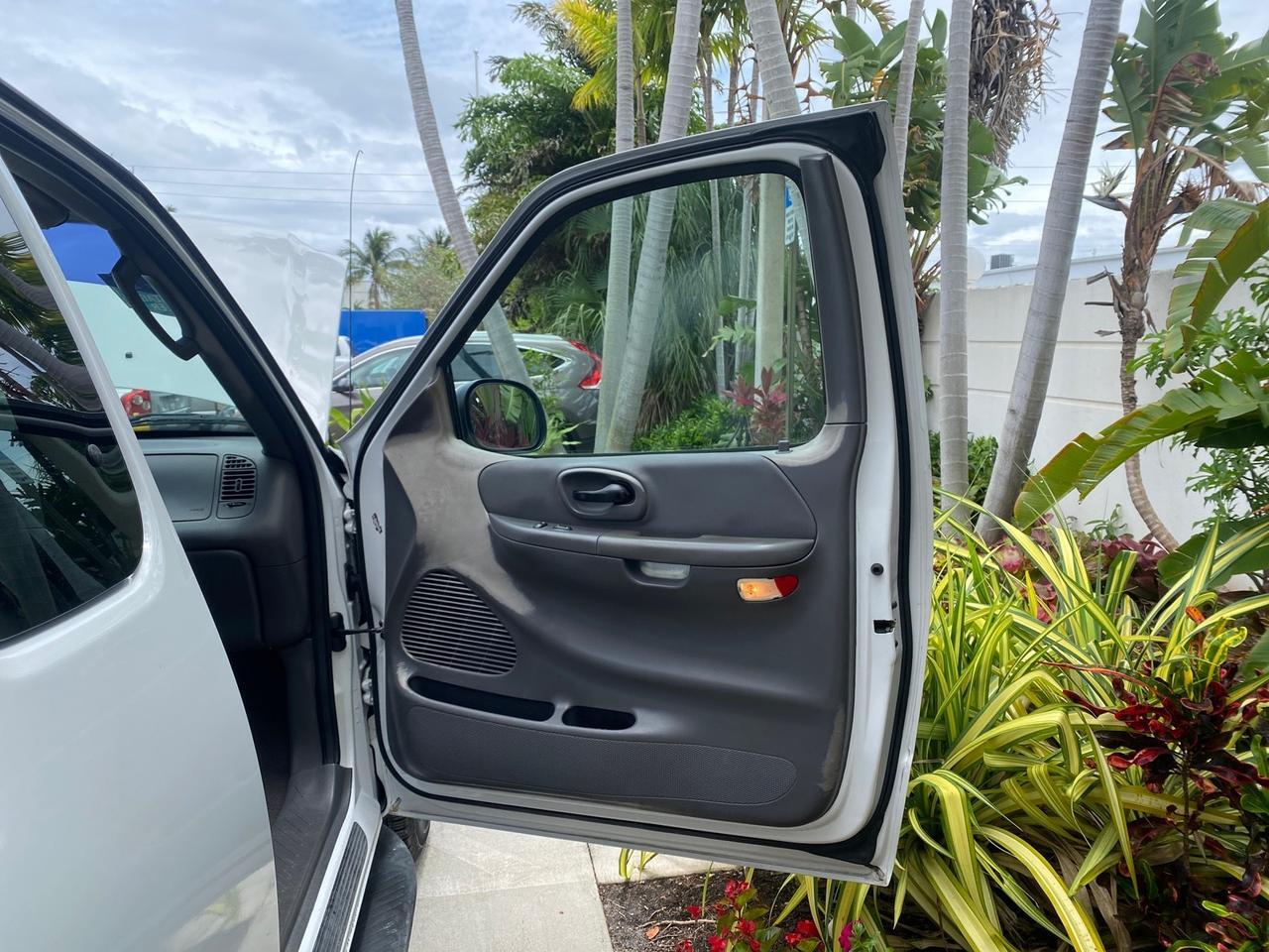 2003 Ford F-150 XLT SPORT LOW MILES 70,700 1 OWNER Pompano Beach FL