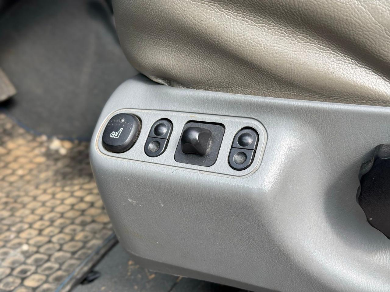 2003 Ford F-350SD Lariat Crestwood KY