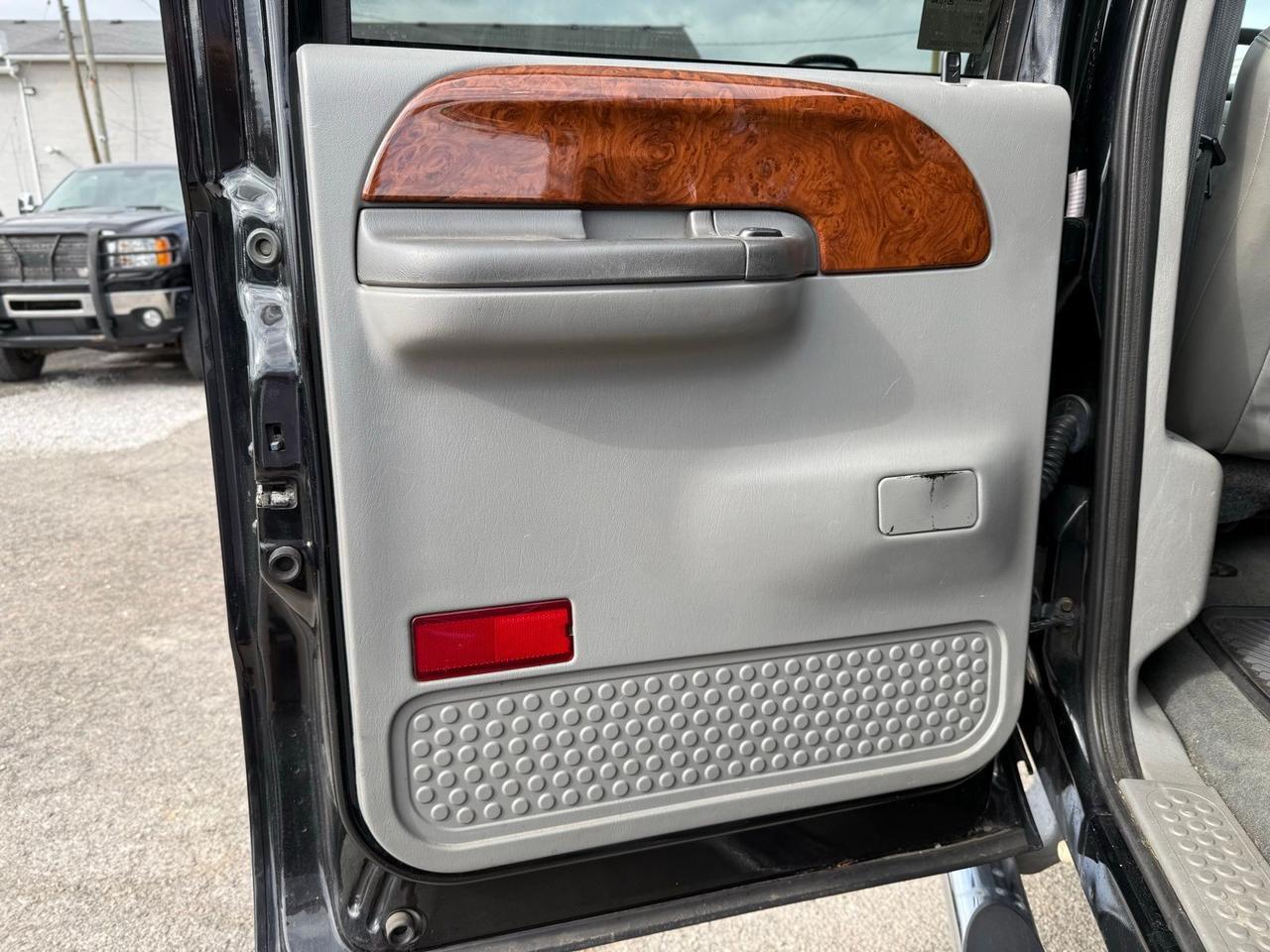 2003 Ford F-350SD Lariat Crestwood KY