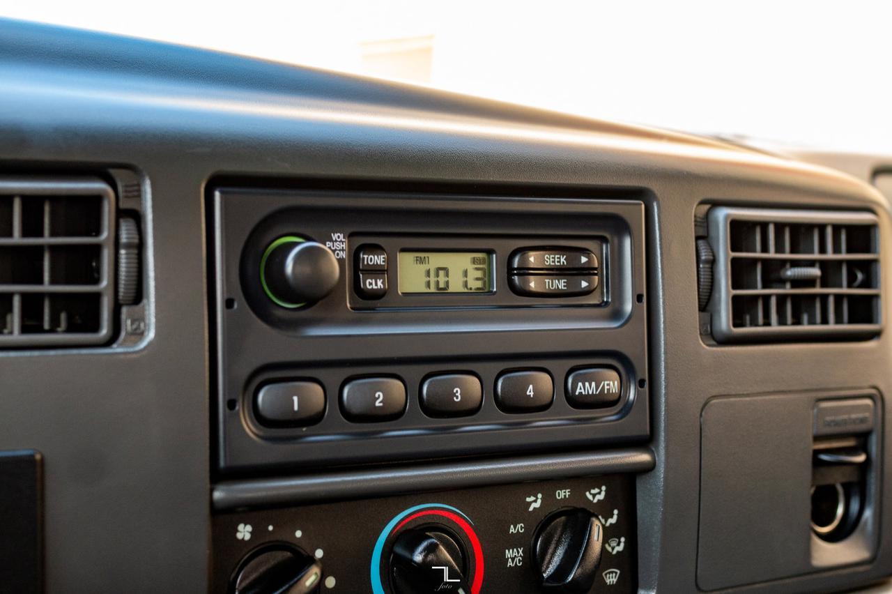 2003 Ford F-550 4x4 Crew Cab XL Service Body Diesel Red Deer AB