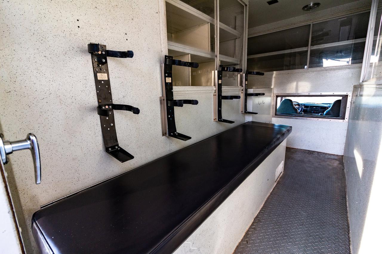 2003 Ford F-550 4x4 Crew Cab XL Service Body Diesel Red Deer AB