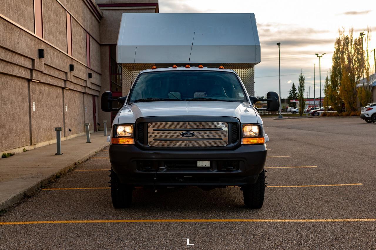 2003 Ford F-550 4x4 Crew Cab XL Service Body Diesel Red Deer AB