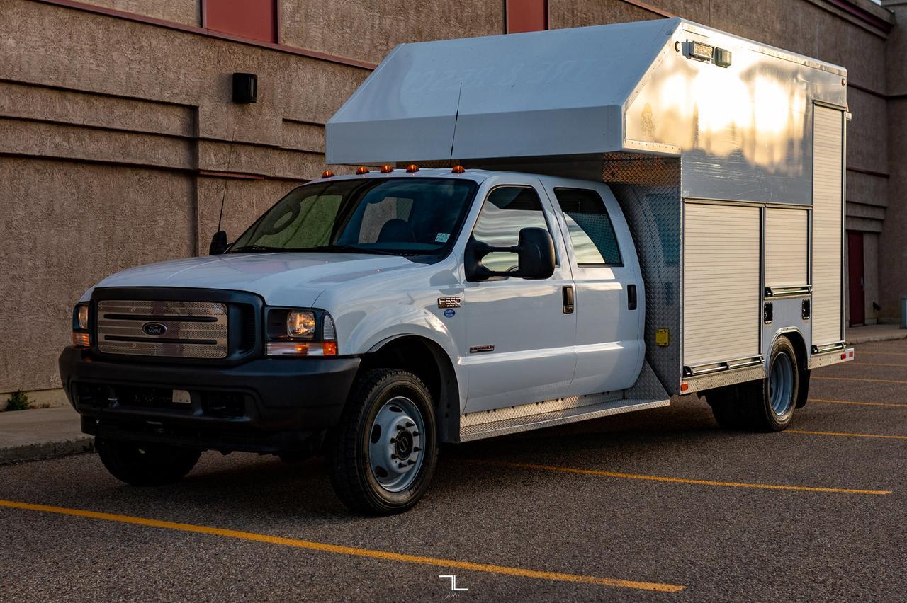 2003 Ford F-550 4x4 Crew Cab XL Service Body Diesel Red Deer AB
