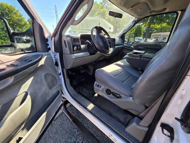 2003 Ford Super Duty F-450 DRW 7.3 L MOT XLT Extended Cab w/Rear Doors DRW Charlotte NC