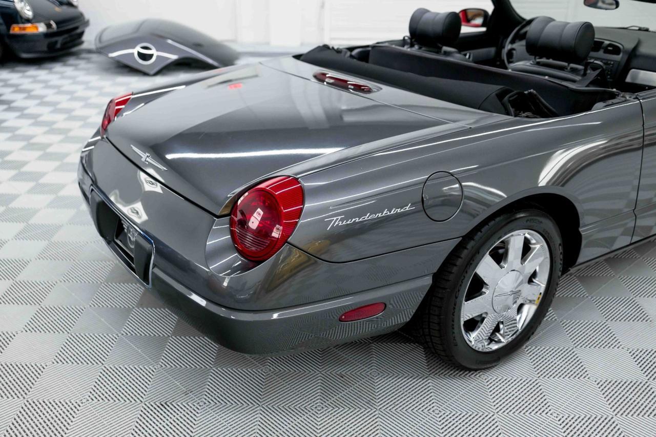 2003 Ford Thunderbird Deluxe - Photo 30