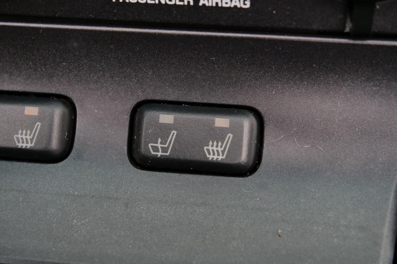 2003 Ford Thunderbird Premium Convertible / 3.9L V8 / Hardtop / Heated Seats! Lincolnton NC