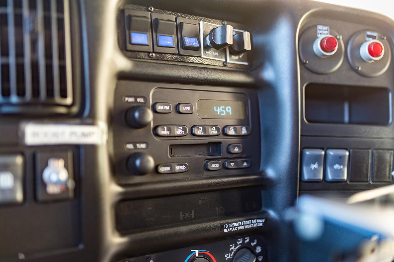 2003 GMC C5500 24 Passenger 30 Ft.Van Diesel Red Deer AB