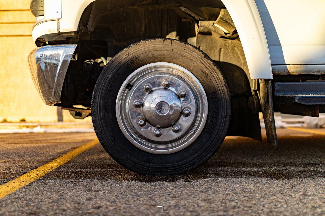 2003 GMC C5500 24 Passenger 30 Ft.Van Diesel Red Deer AB