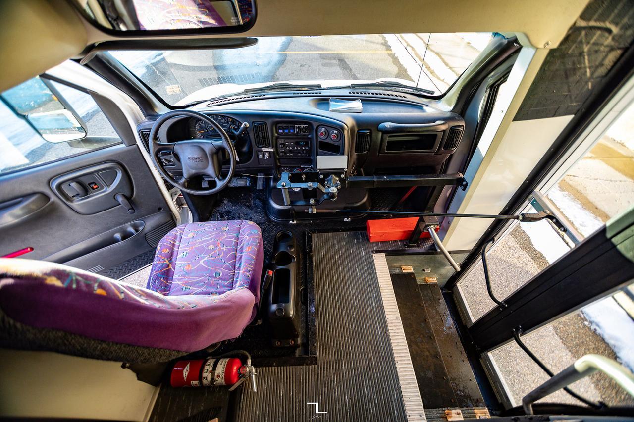 2003 GMC C5500 24 Passenger 30 Ft.Van Diesel Red Deer AB