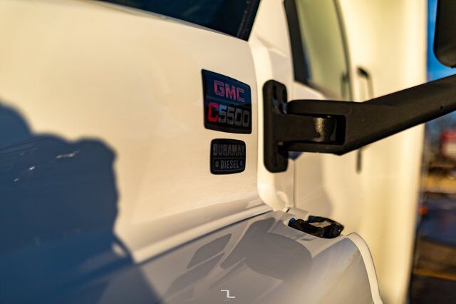 2003 GMC C5500 24 Passenger 30 Ft.Van Diesel Red Deer AB