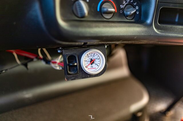 2003 GMC C5500 24 Passenger 30 Ft.Van Diesel Red Deer AB