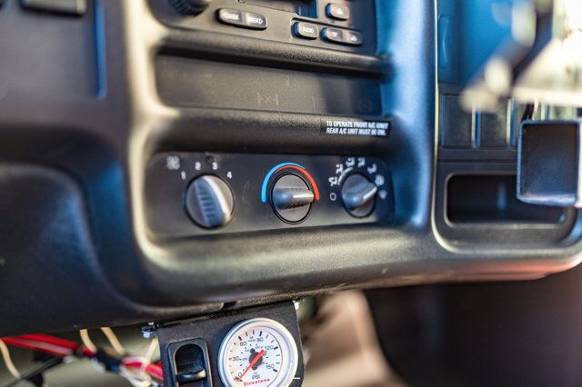 2003 GMC C5500 24 Passenger 30 Ft.Van Diesel Red Deer AB