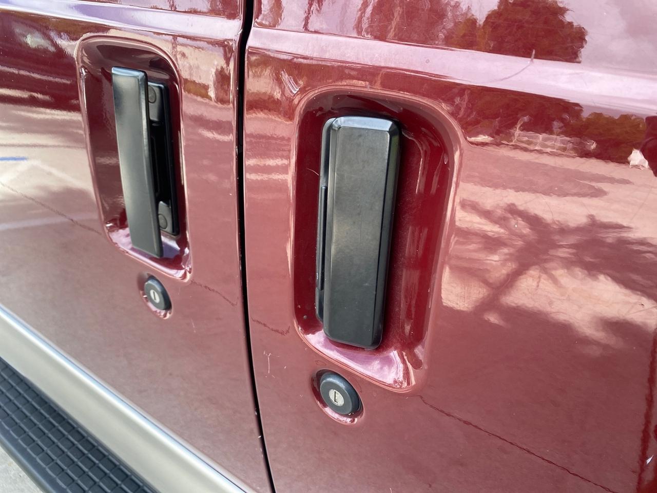 2003 GMC Safari Passenger LOW MILES 34,284 1 OWNER 8 PASSENGER Pompano Beach FL