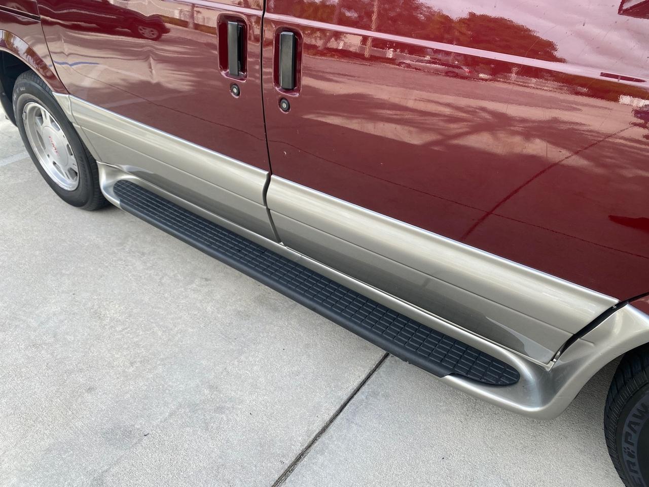 2003 GMC Safari Passenger LOW MILES 34,284 1 OWNER 8 PASSENGER Pompano Beach FL