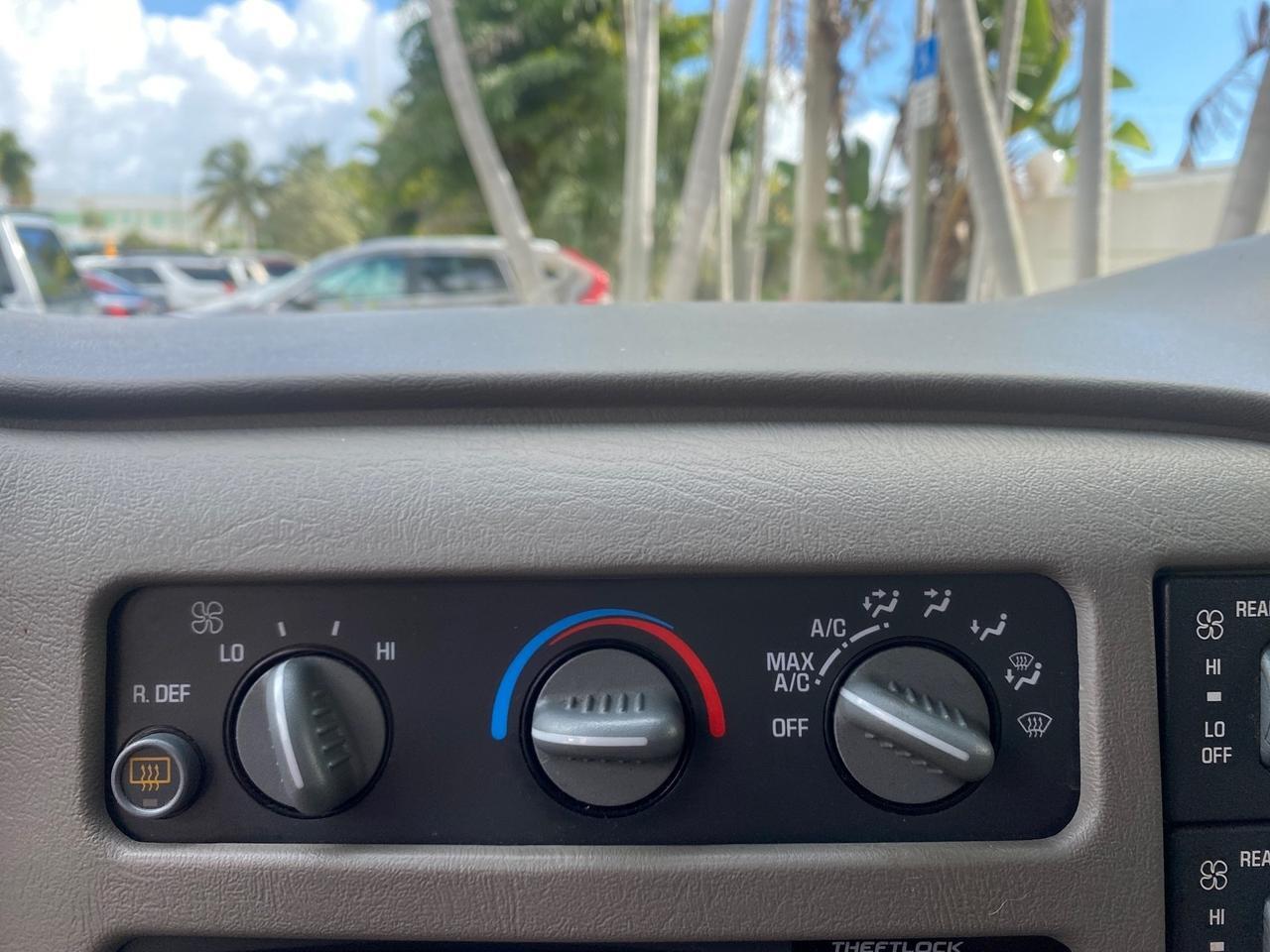 2003 GMC Safari Passenger LOW MILES 34,284 1 OWNER 8 PASSENGER Pompano Beach FL