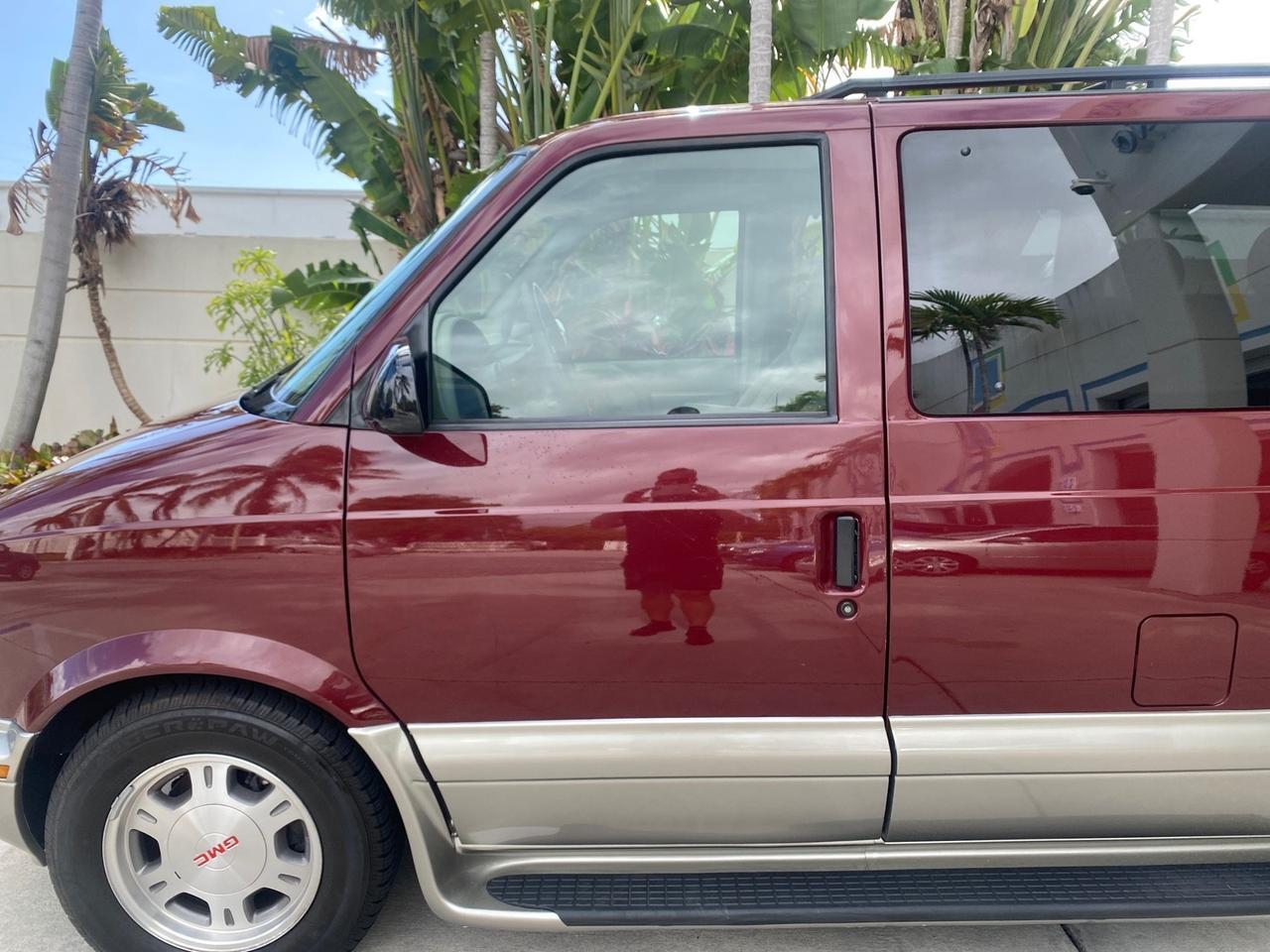 2003 GMC Safari Passenger LOW MILES 34,284 1 OWNER 8 PASSENGER Pompano Beach FL