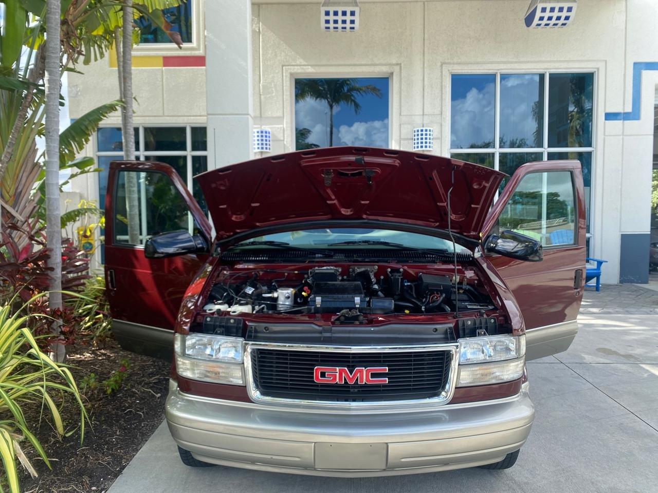2003 GMC Safari Passenger LOW MILES 34,284 1 OWNER 8 PASSENGER Pompano Beach FL