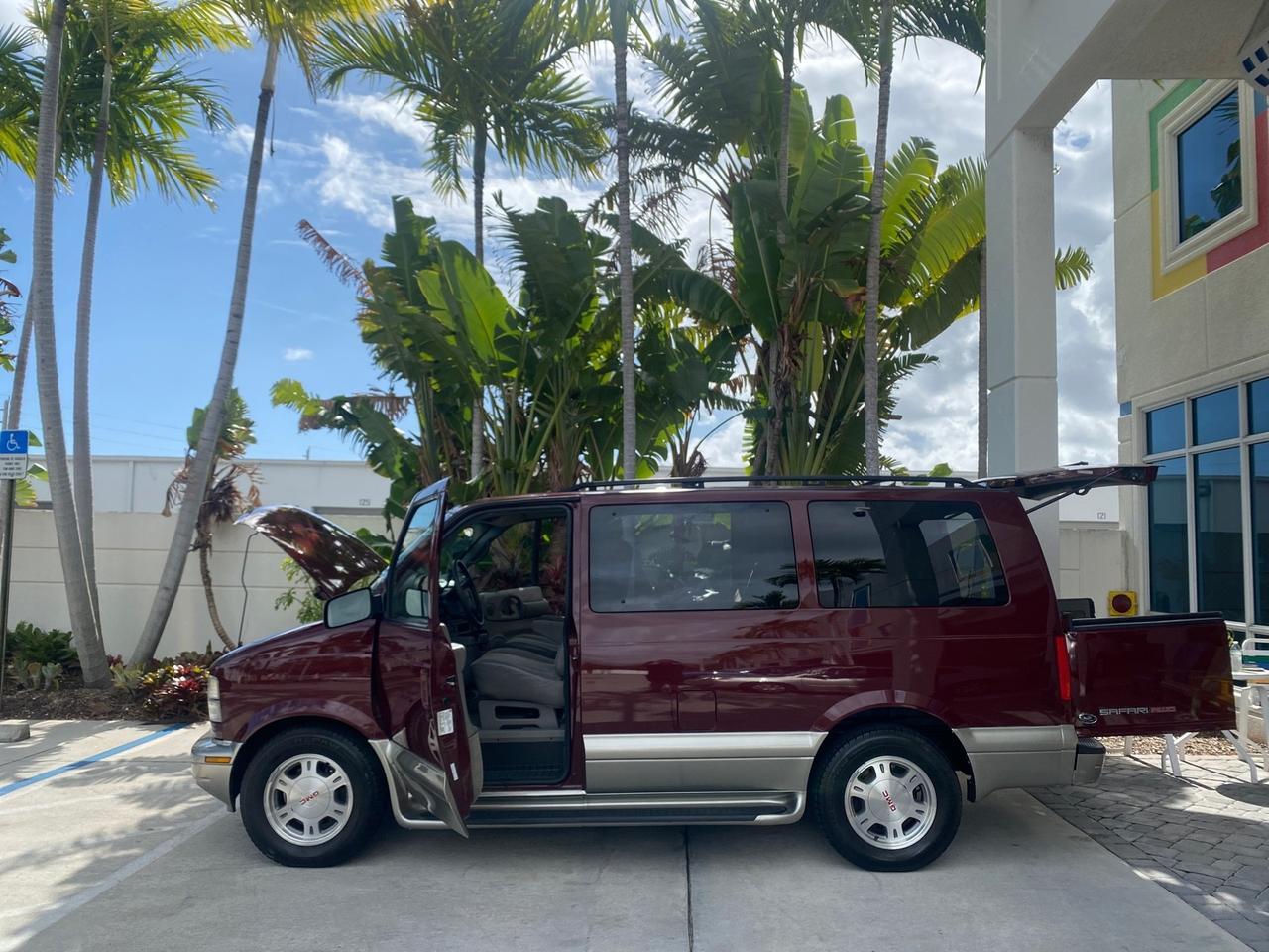 2003 GMC Safari Passenger LOW MILES 34,284 1 OWNER 8 PASSENGER Pompano Beach FL