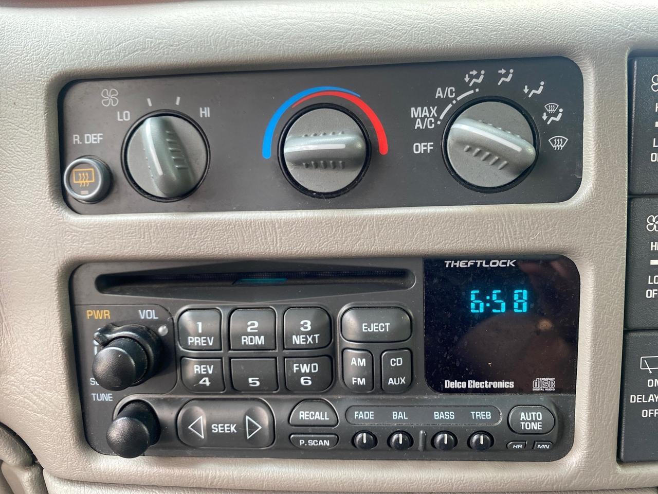 2003 GMC Safari Passenger LOW MILES 34,284 1 OWNER 8 PASSENGER Pompano Beach FL