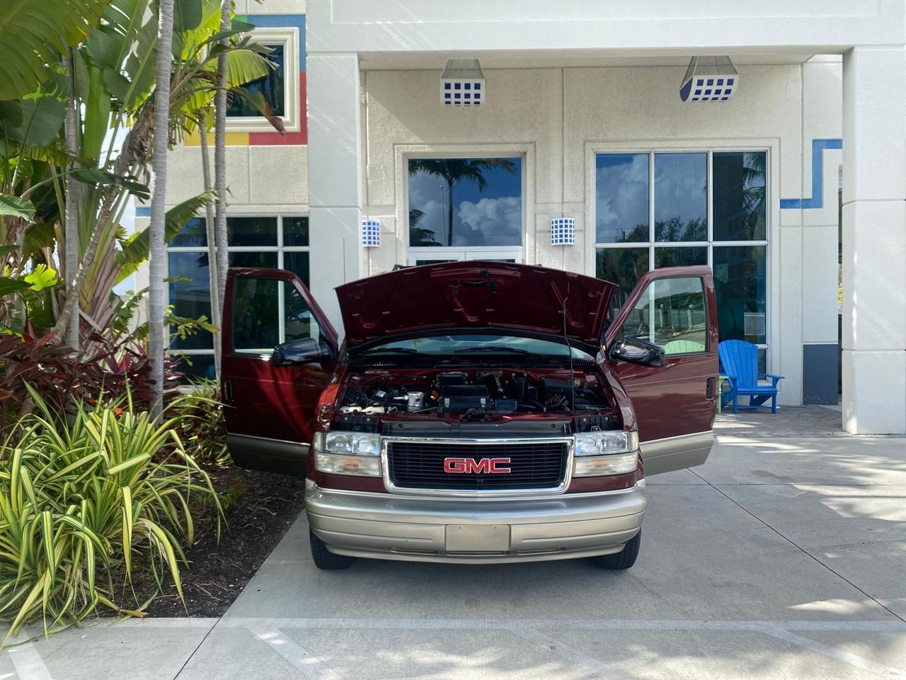 2003 GMC Safari Passenger LOW MILES 34,284 1 OWNER 8 PASSENGER Pompano Beach FL