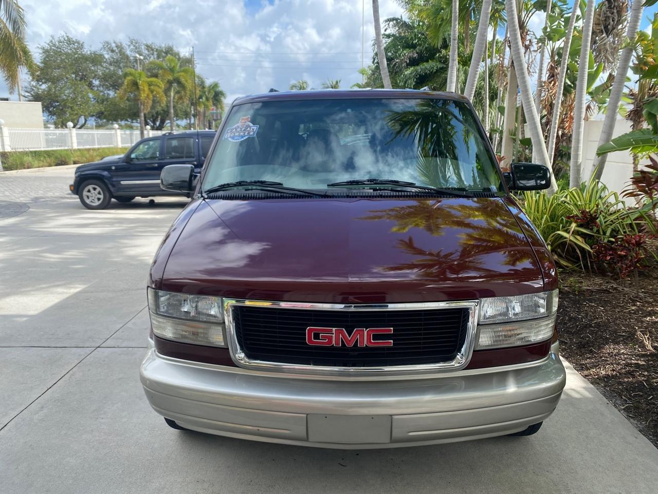 2003 GMC Safari Passenger LOW MILES 34,284 1 OWNER 8 PASSENGER Pompano Beach FL