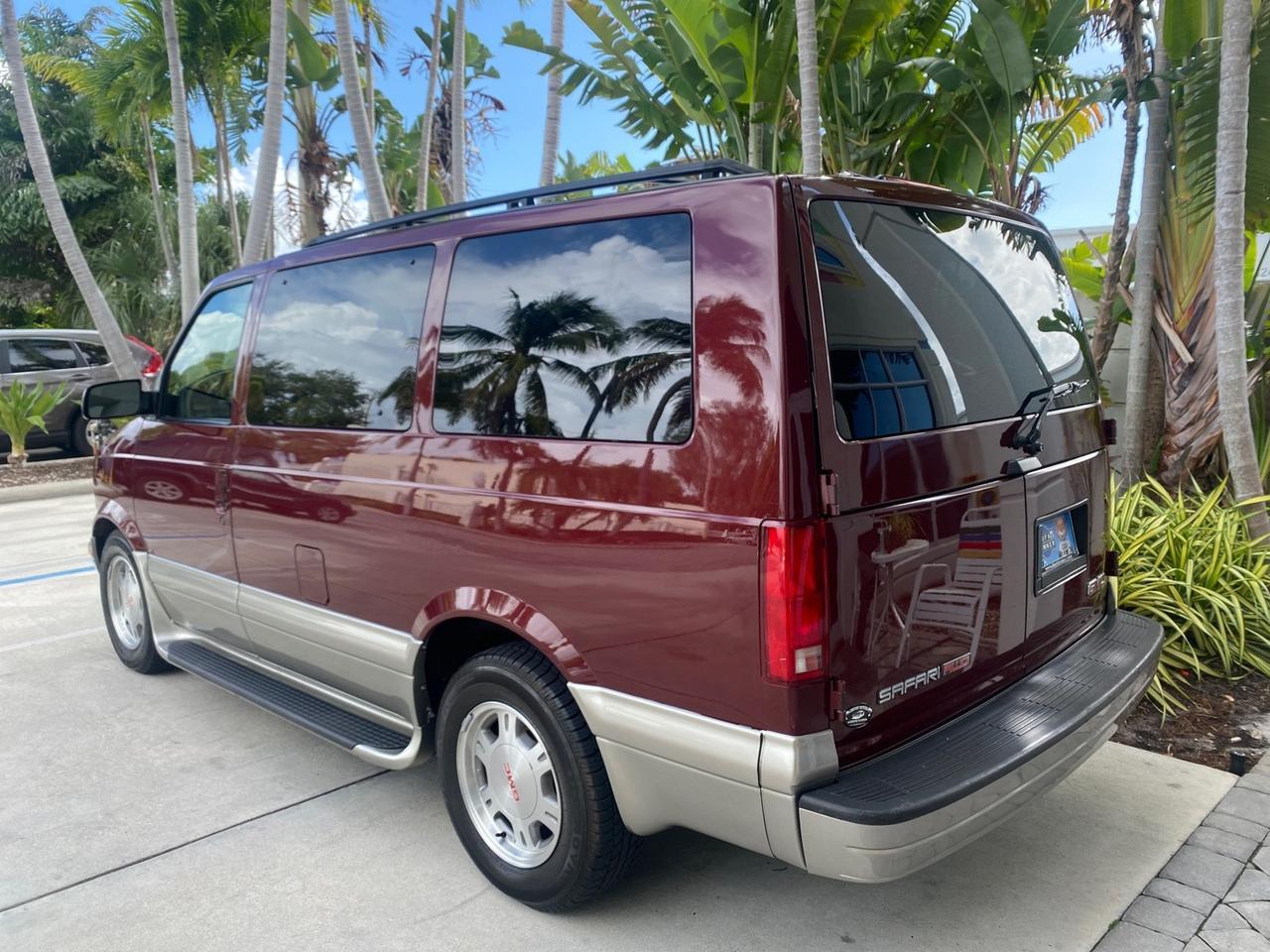 2003 GMC Safari Passenger LOW MILES 34,284 1 OWNER 8 PASSENGER Pompano Beach FL