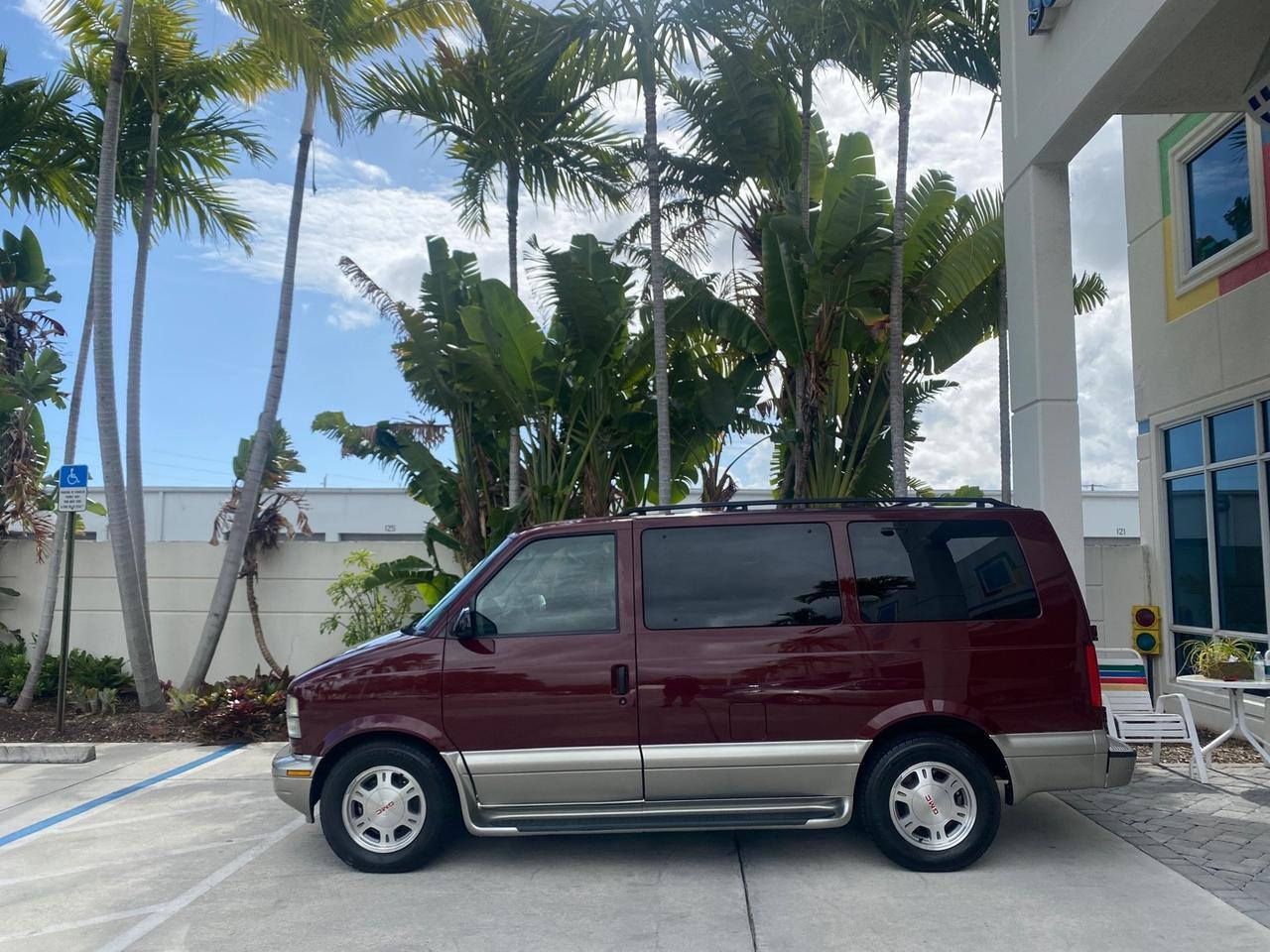 2003 GMC Safari Passenger LOW MILES 34,284 1 OWNER 8 PASSENGER Pompano Beach FL
