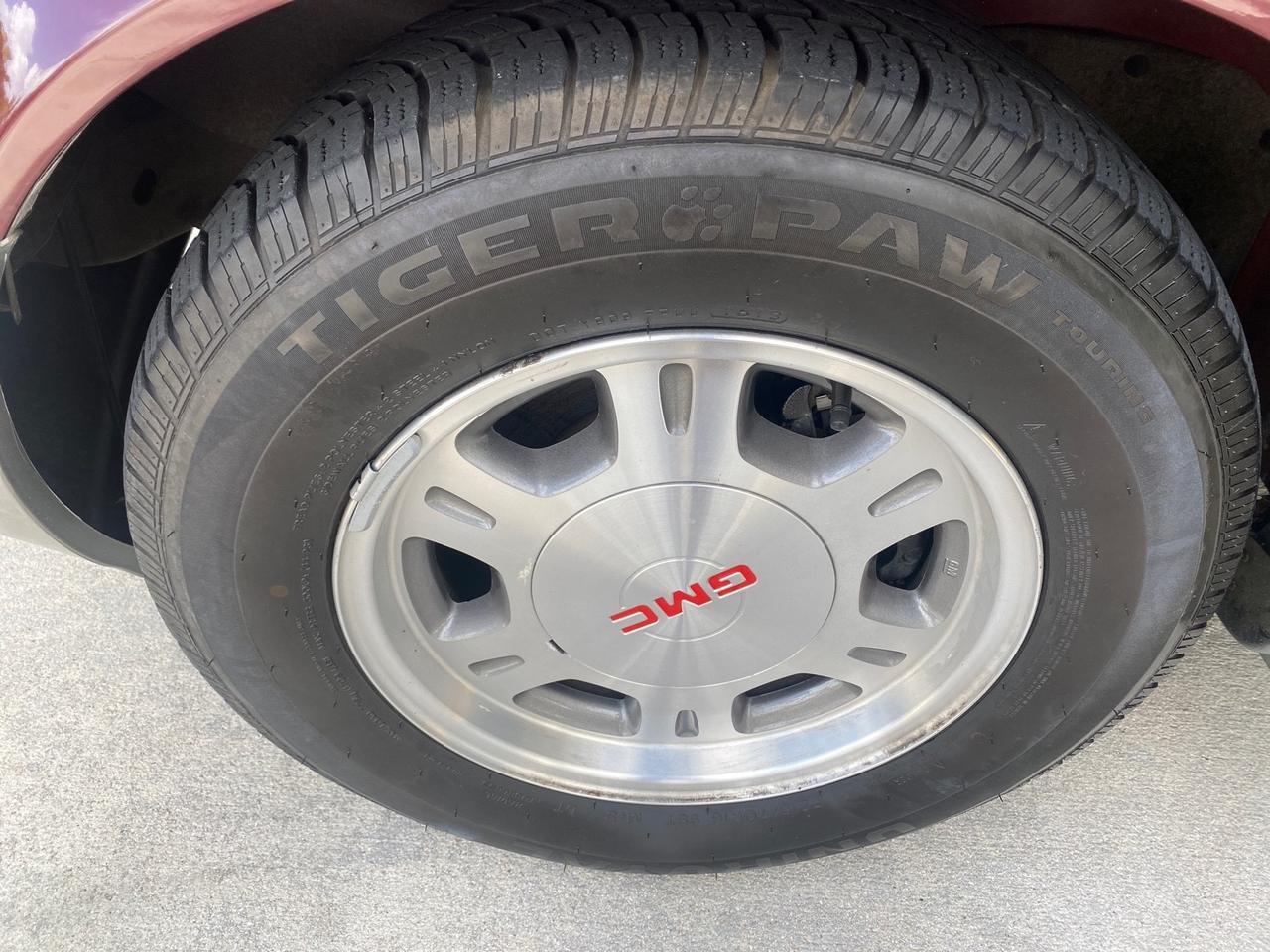 2003 GMC Safari Passenger LOW MILES 34,284 1 OWNER 8 PASSENGER Pompano Beach FL