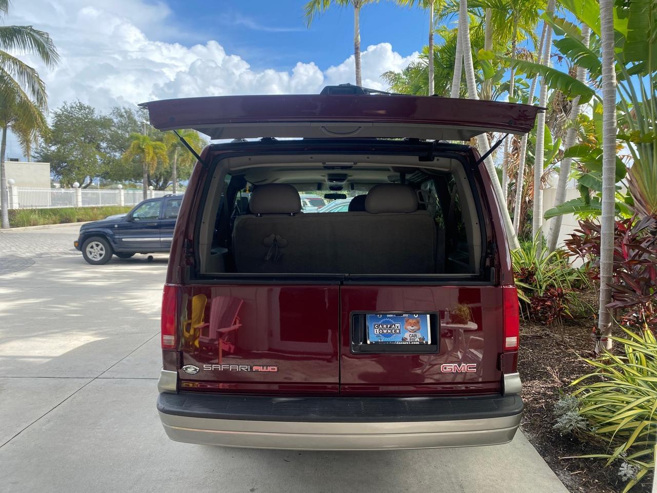 2003 GMC Safari Passenger LOW MILES 34,284 1 OWNER 8 PASSENGER Pompano Beach FL