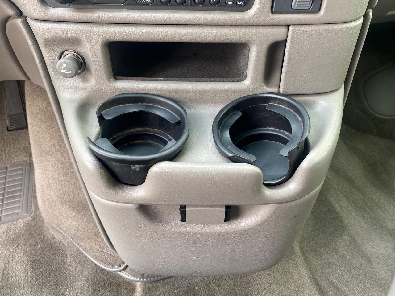 2003 GMC Safari Passenger LOW MILES 34,284 1 OWNER 8 PASSENGER Pompano Beach FL