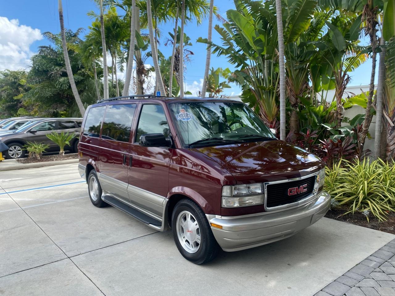 2003 GMC Safari Passenger LOW MILES 34,284 1 OWNER 8 PASSENGER Pompano Beach FL