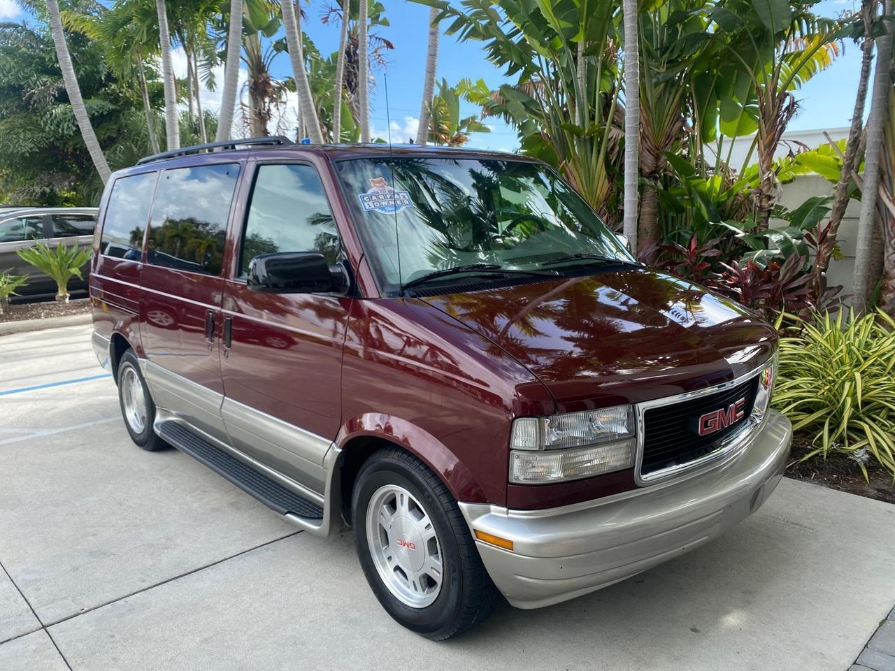 2003 GMC Safari Passenger LOW MILES 34,284 1 OWNER 8 PASSENGER Pompano Beach FL